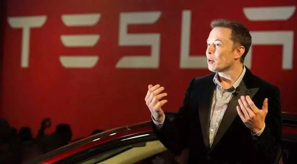 Elon Musk discloses plans for self-driving cars