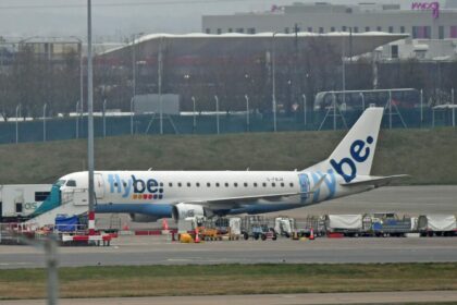 Ryanair, EasyJet to hire defunct Flybe workers