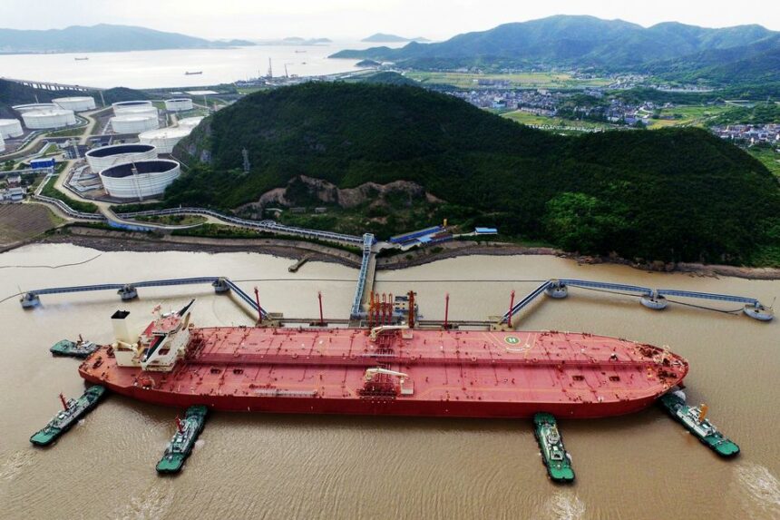 A VLCC oil tanker is seen at a crude oil terminal in Ningbo Zhoushan port, Zhejiang province, China May 16, 2017. Picture taken May 16, 2017