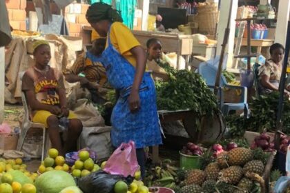 Market traders selling perishable goods