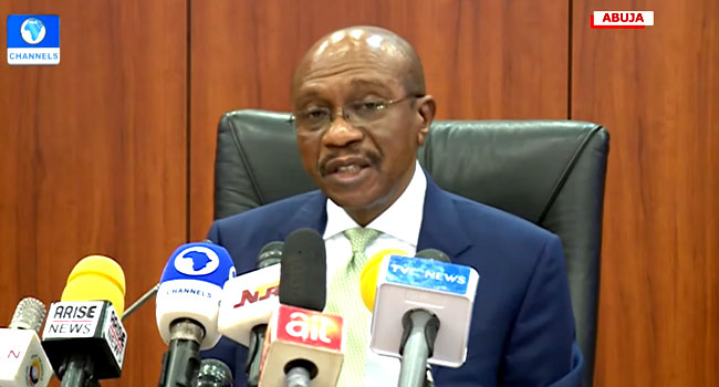 Naira redesign: Emefiele apologies for failed cashless policy