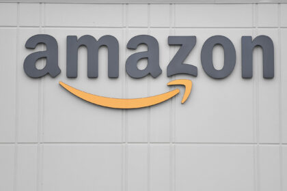 Amazon breaks into healthcare with online clinic