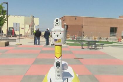 US schools deploy robots as security